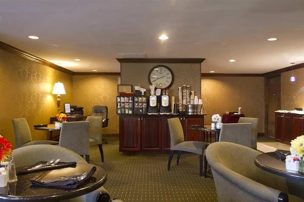 Doubletree By Hilton South Charlotte Tyvola Hotel 4*,