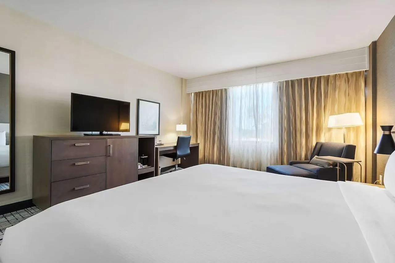Doubletree By Hilton South Charlotte Tyvola Hotel