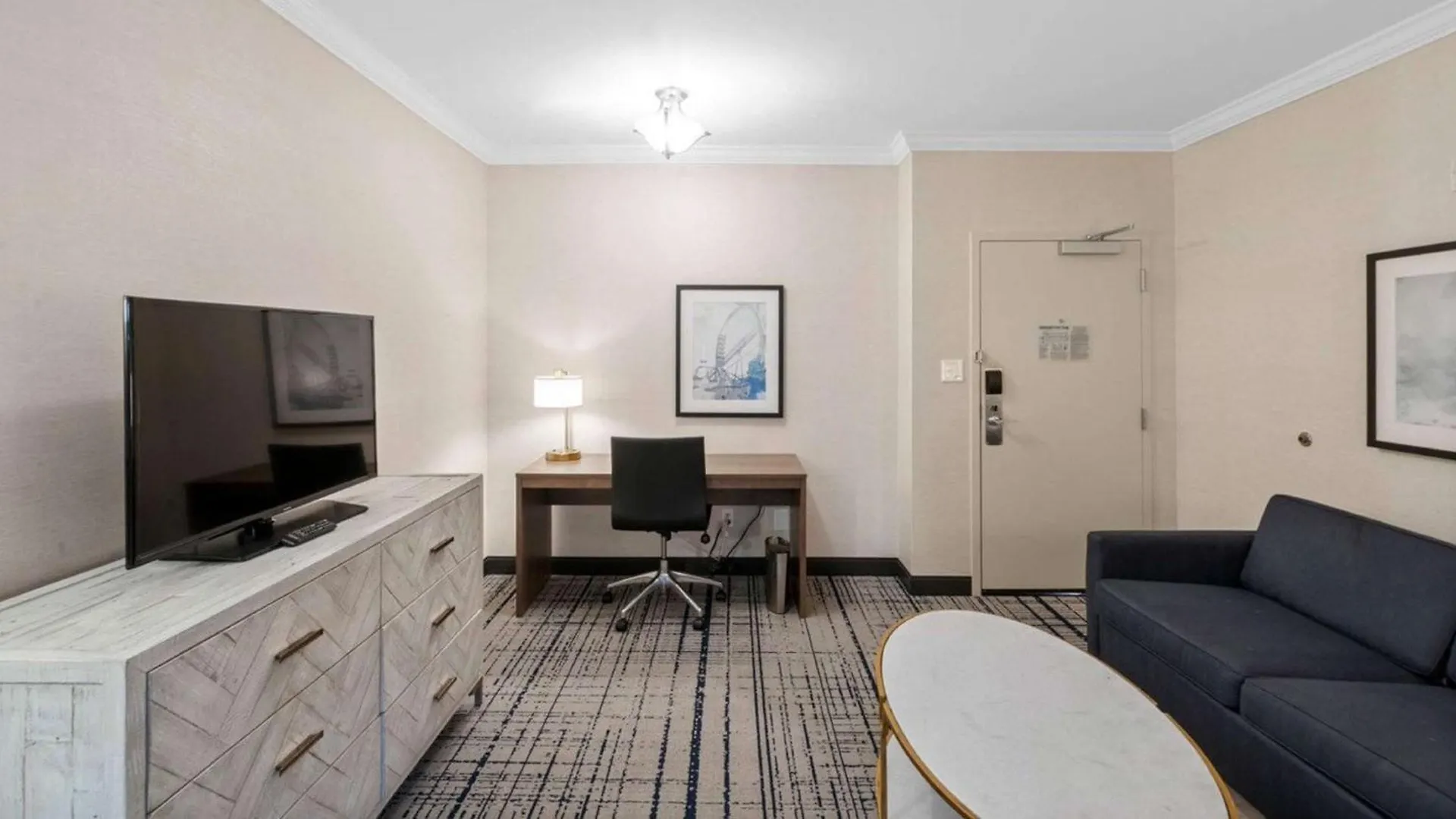 Doubletree By Hilton South Charlotte Tyvola Hotel