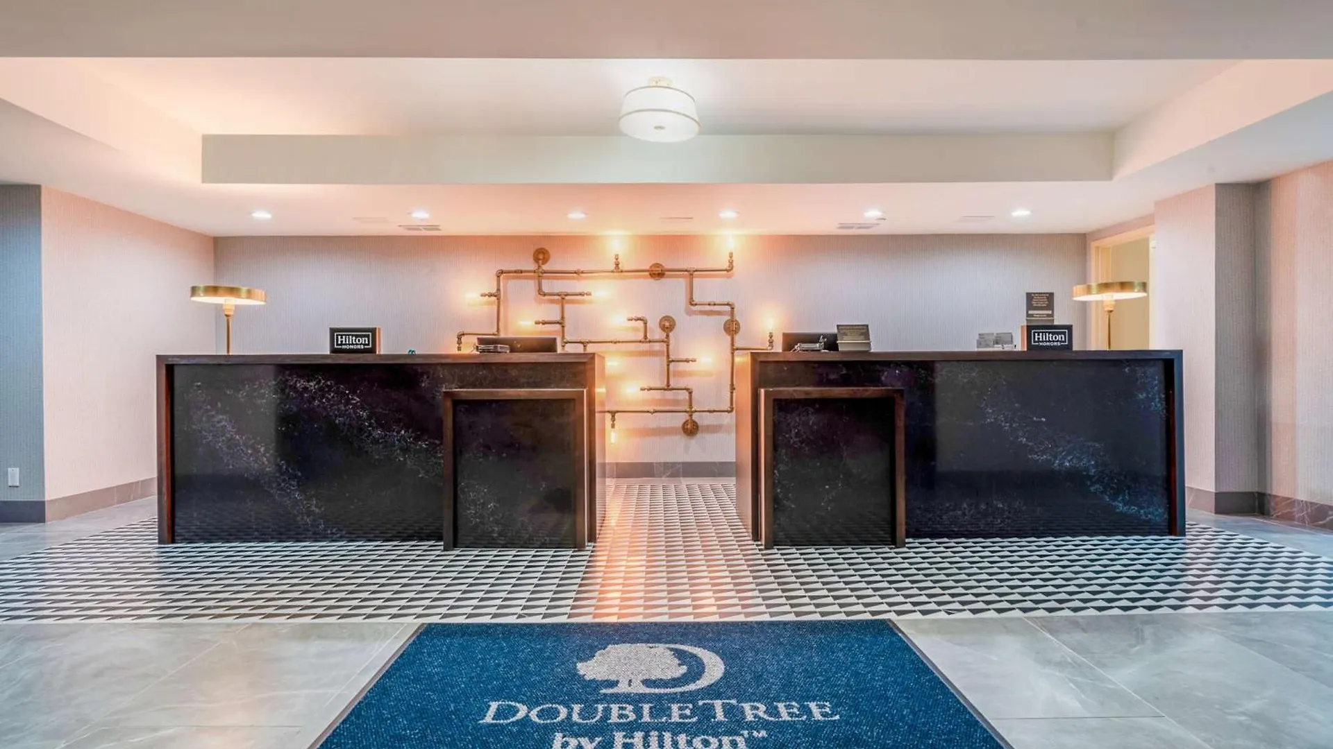 Doubletree By Hilton South Charlotte Tyvola Hotel