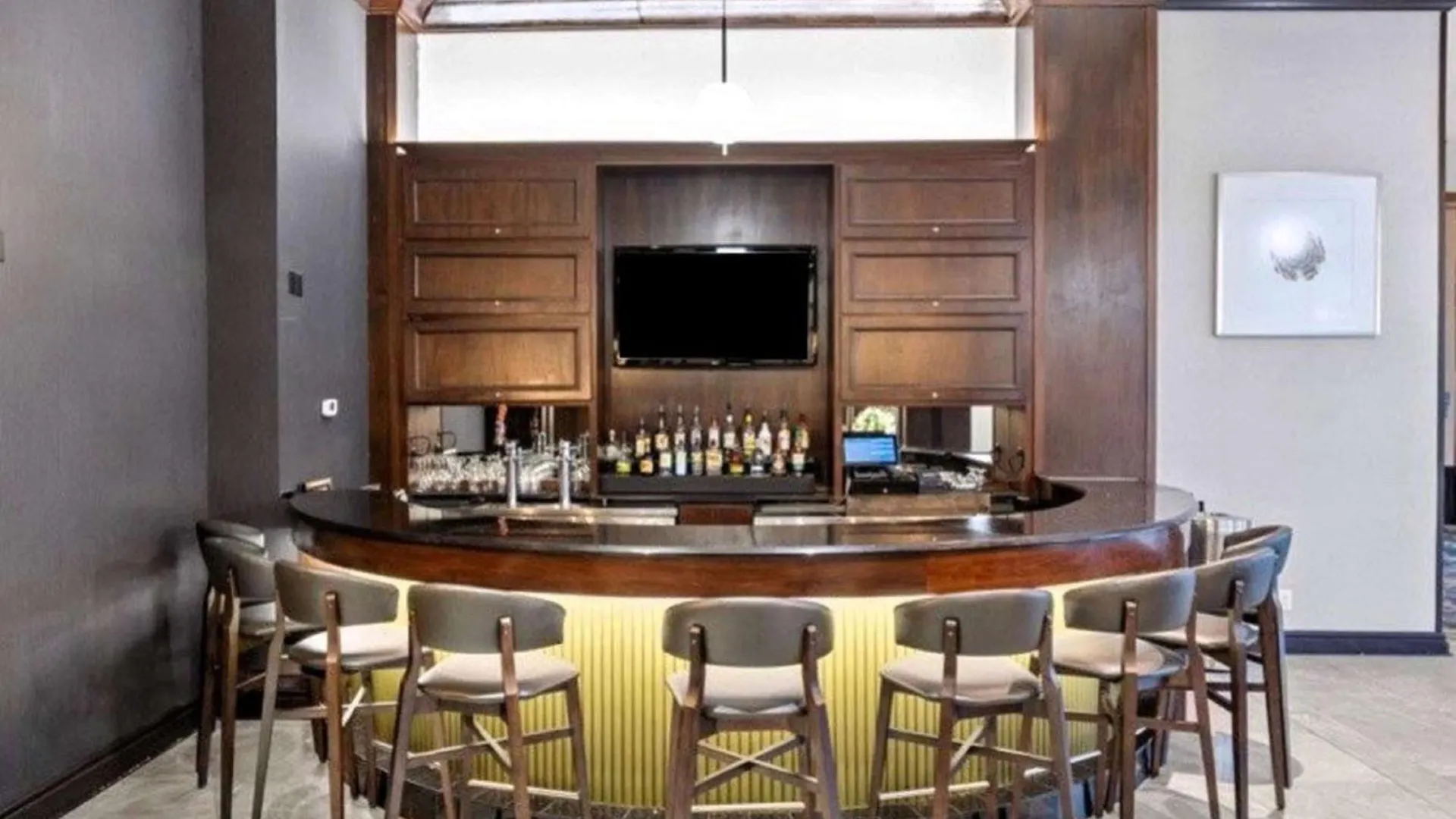 Doubletree By Hilton South Charlotte Tyvola Hotel