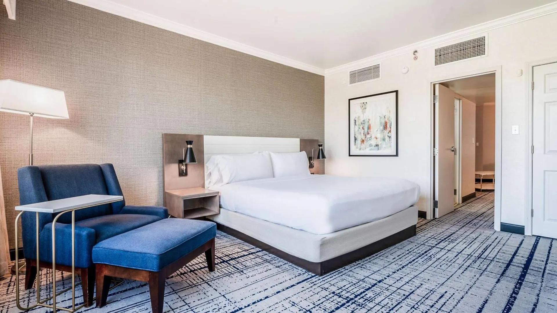 Doubletree By Hilton South Charlotte Tyvola Hotel 4*,