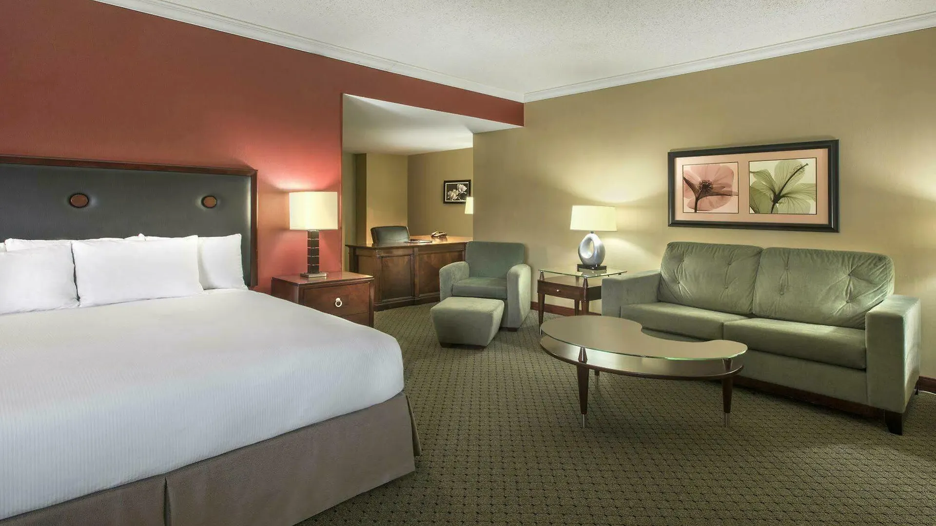 Doubletree By Hilton South Charlotte Tyvola Hotel
