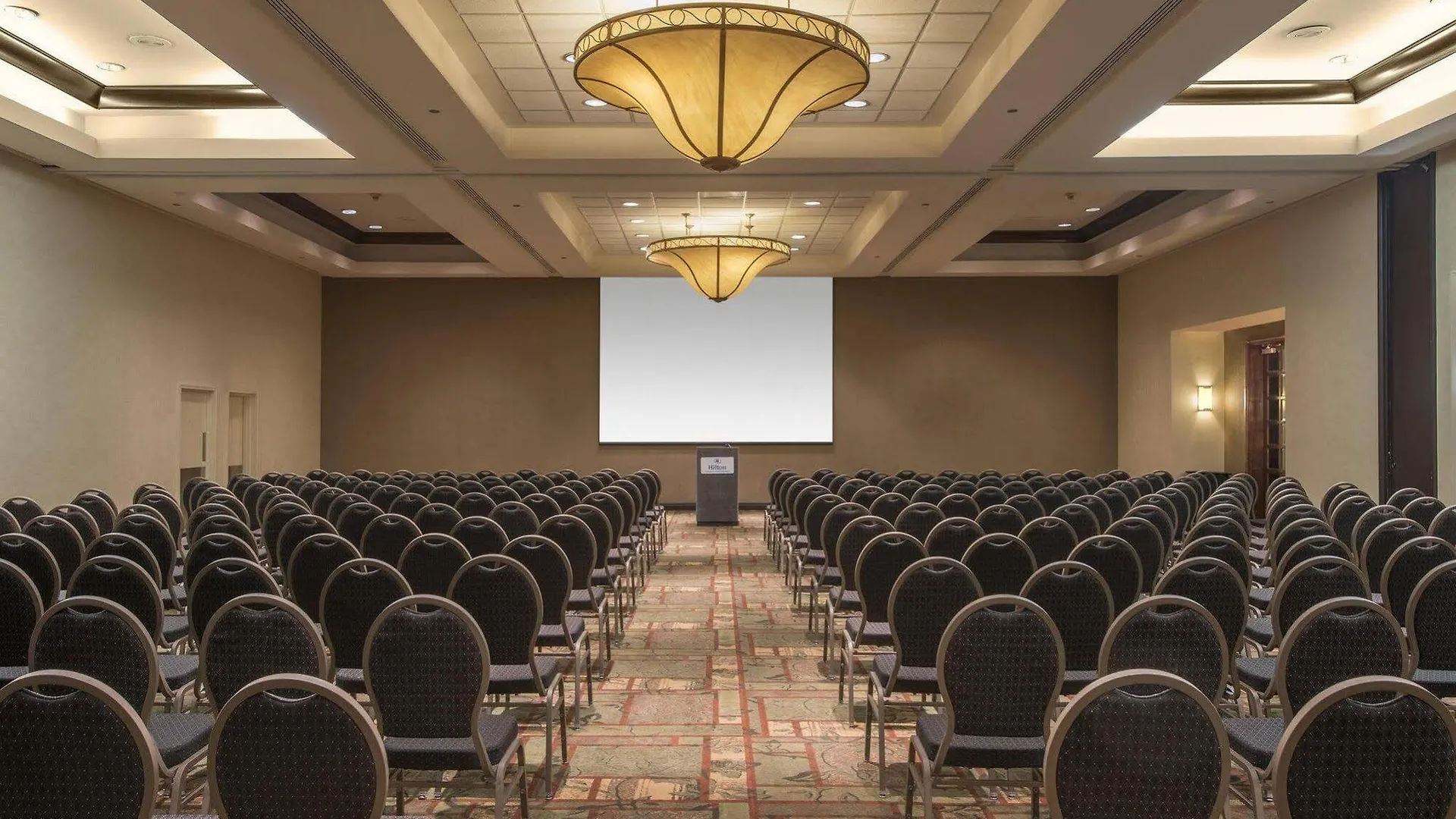Doubletree By Hilton South Charlotte Tyvola Hotel